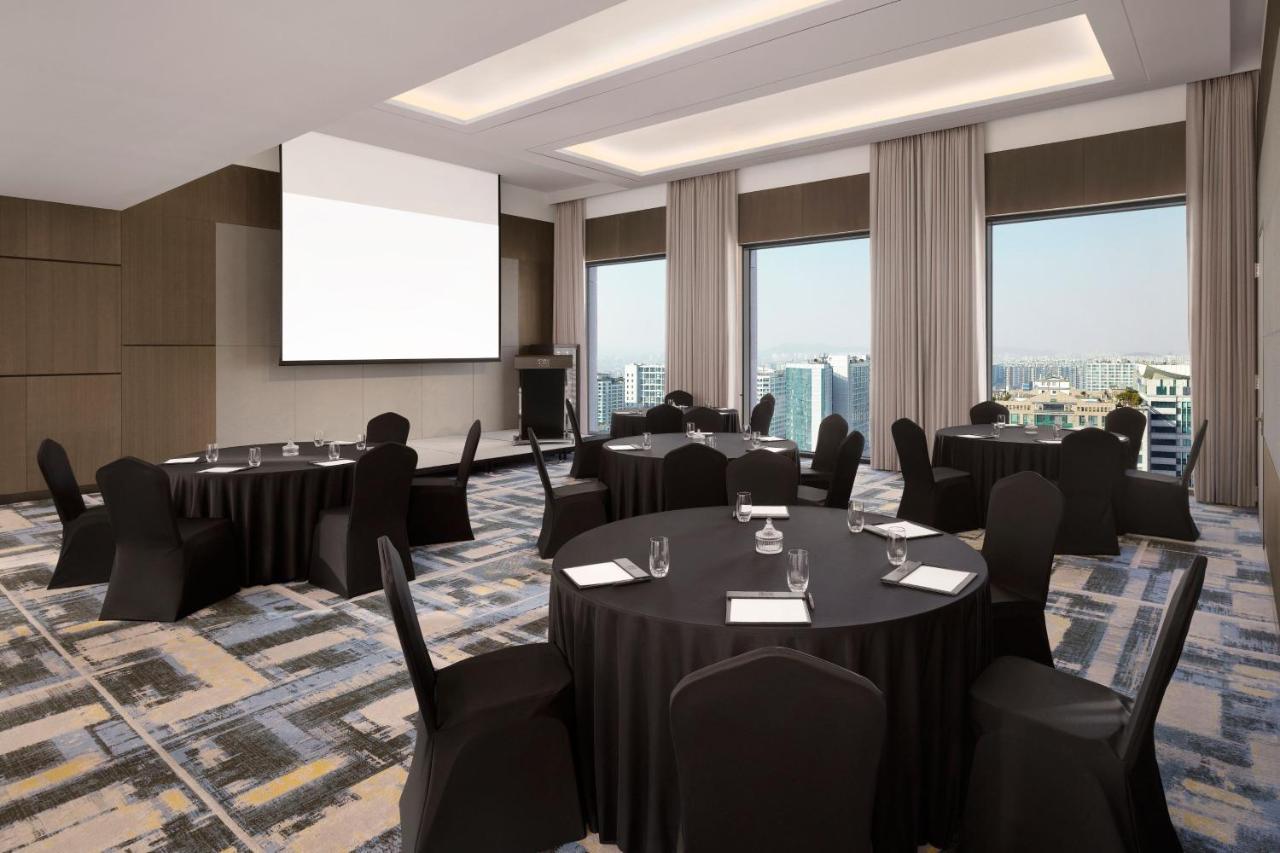 Four Points By Sheraton Сувон Экстерьер фото