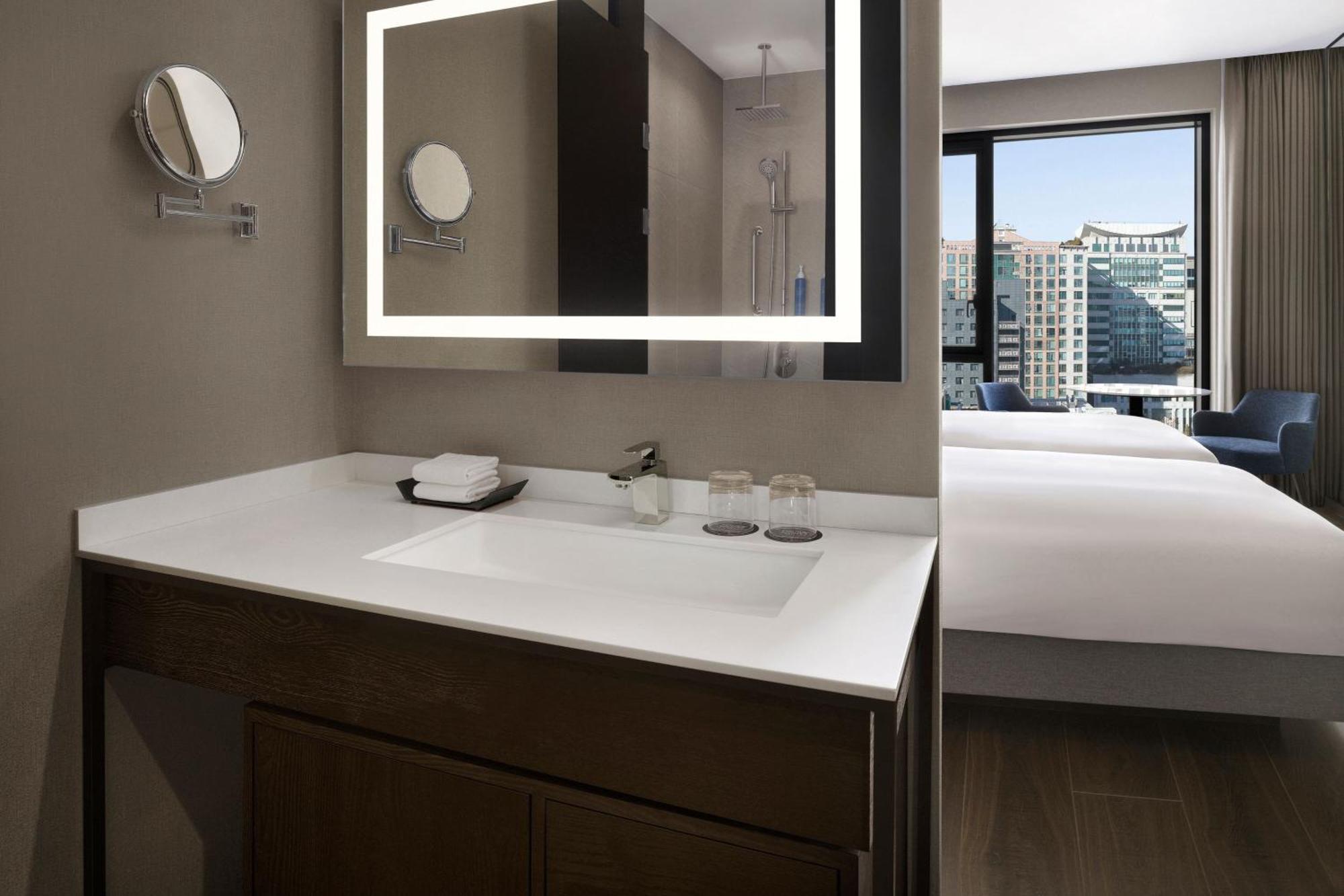 Four Points By Sheraton Сувон Экстерьер фото