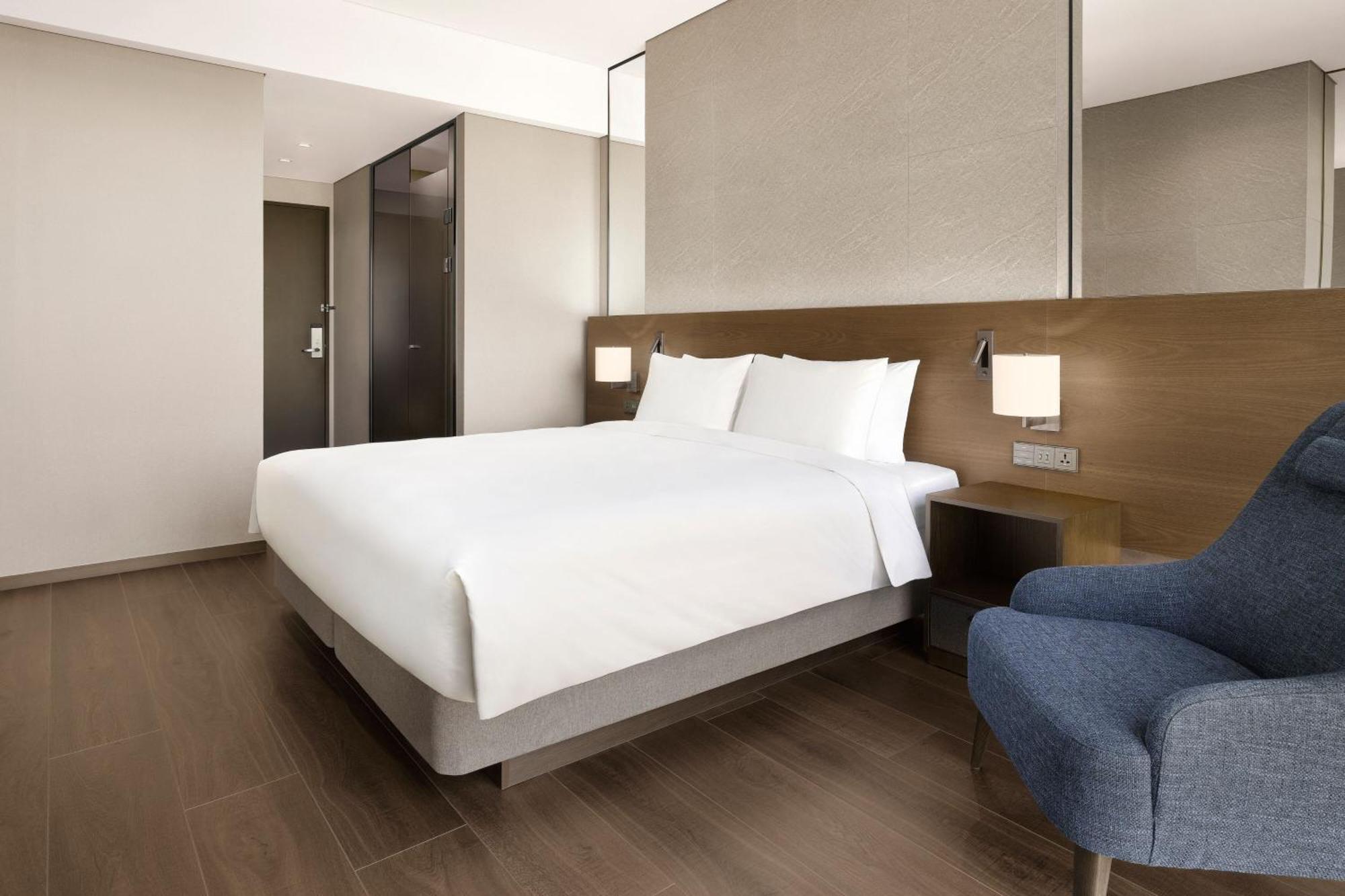Four Points By Sheraton Сувон Экстерьер фото